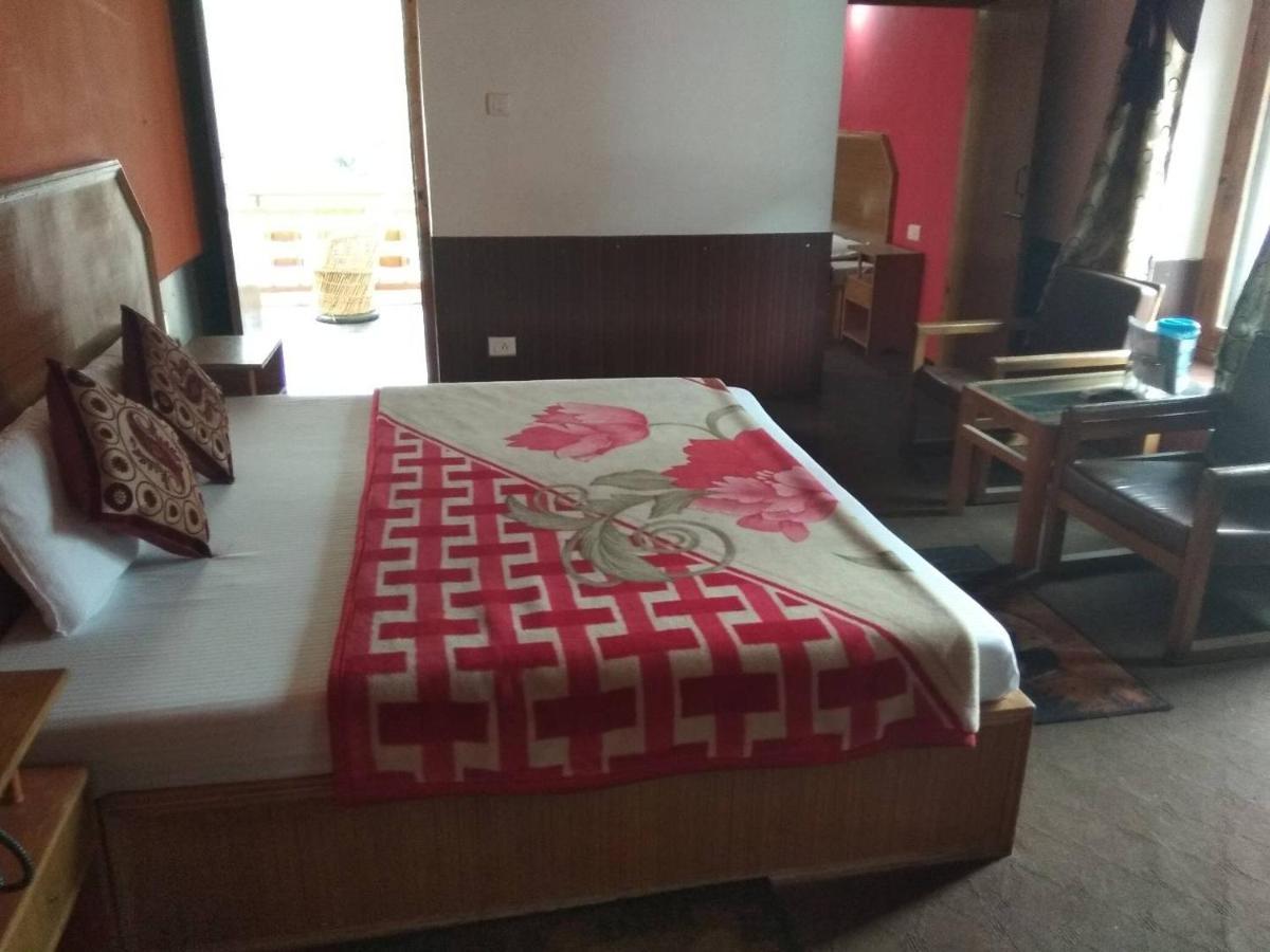 Hotel Hilltop Manāli エクステリア 写真
